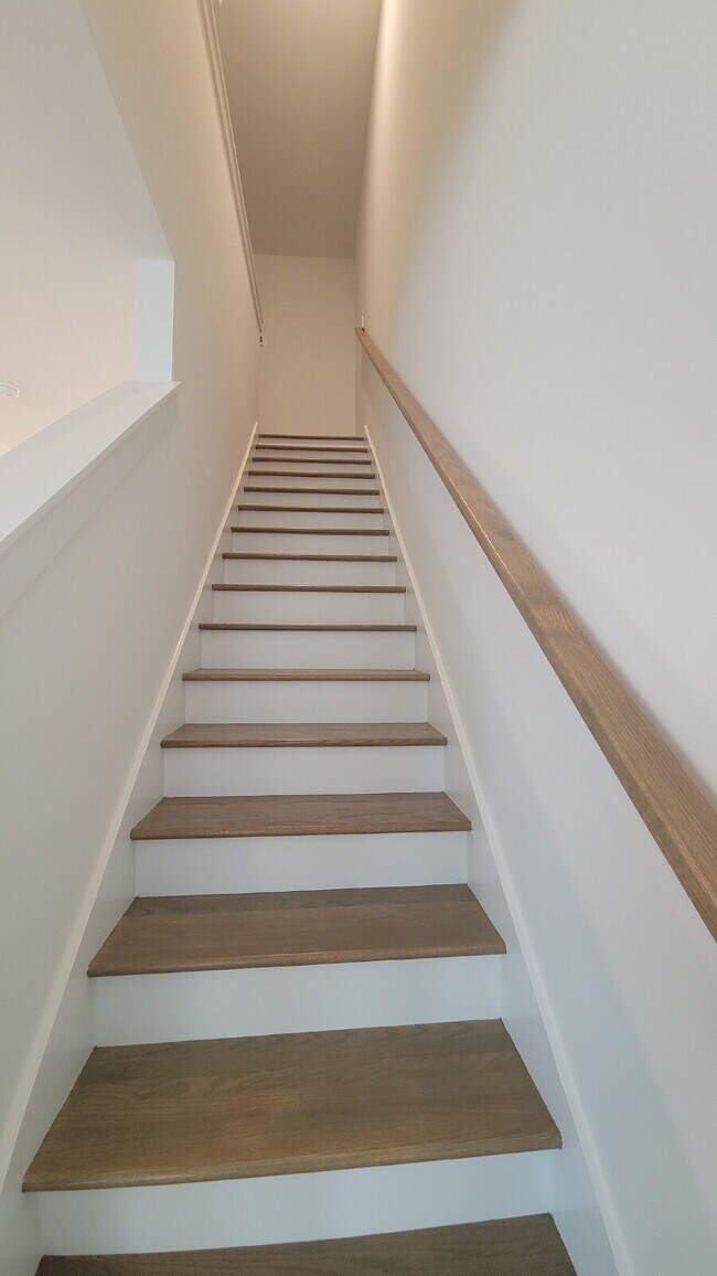 Building Photo - Section 8 Accepted!!! "Chic 3-Bed Oasis with Granite Elegance - 1720 Sq. Ft. in Huntsville!"