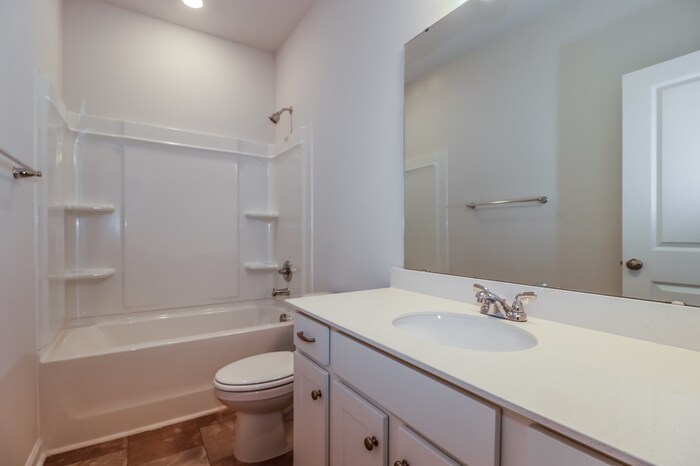 Building Photo - 135 Dorian Lp