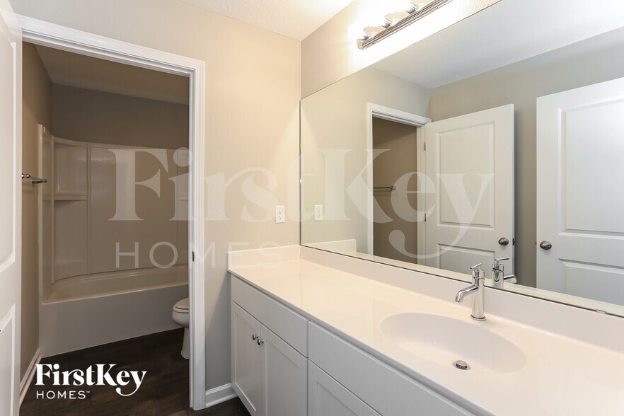 Building Photo - 12464 Orchard Grove Dr