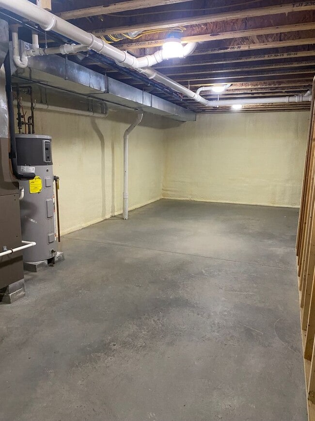 Building Photo - 243 Bayberry Cir