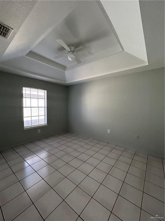 Building Photo - 809 W Los Tesoros Dr