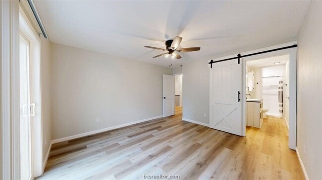 Building Photo - 1112 Airline Dr