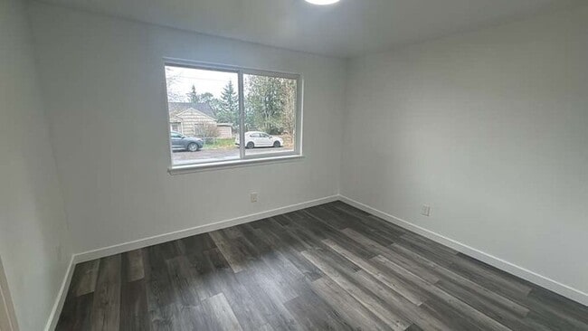 Building Photo - 1433 E Dearborn Ave