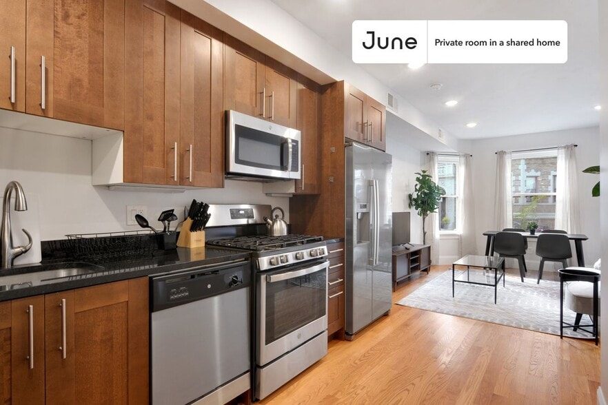Building Photo - Room in Shared 5 bed/2 bath home in Allston