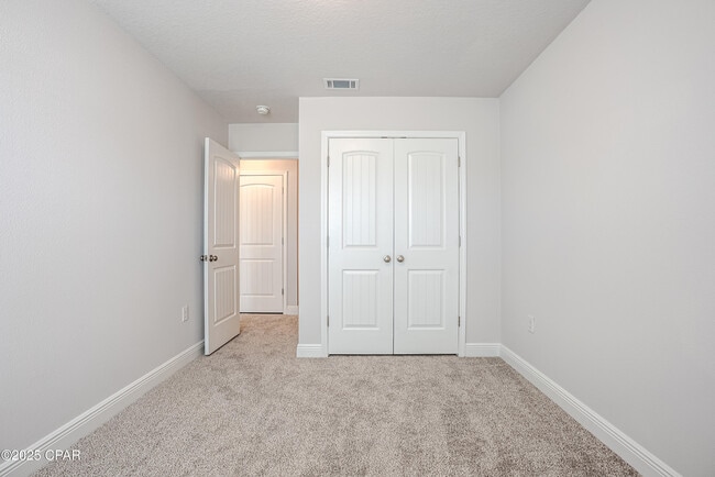 Building Photo - 7472 Shadow Lake Dr