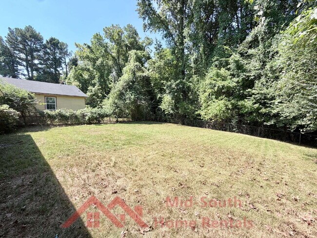 Building Photo - 3899 Kerwin Dr