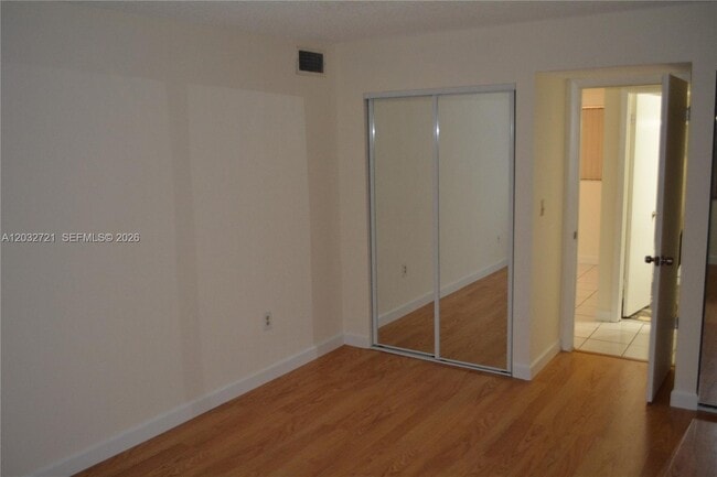 Building Photo - 13100 SW 92nd Ave