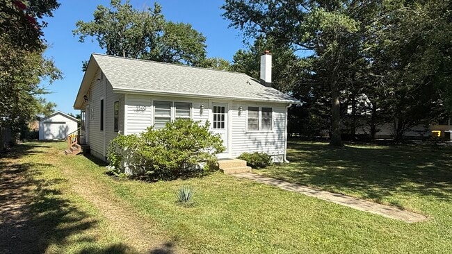Primary Photo - 5549 Harford St