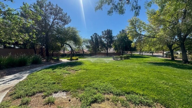 Building Photo - 10724 Windrose Point Ave