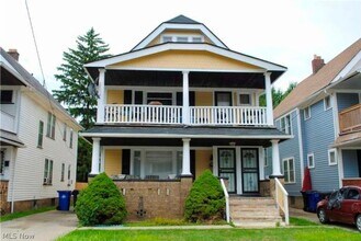 Building Photo - 650 E 130th St