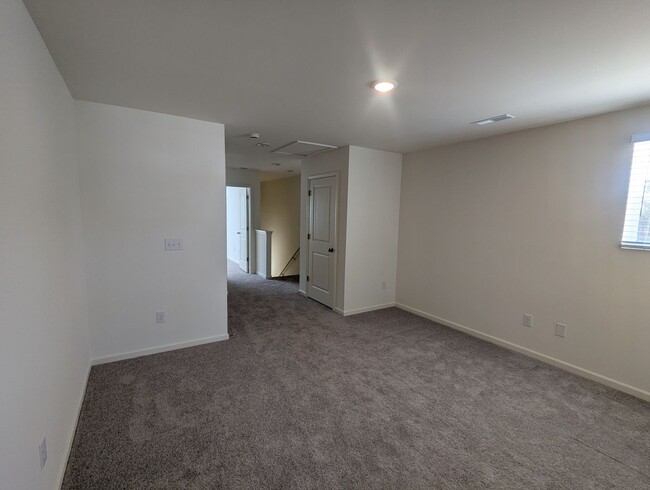 Building Photo - Brand New Corner Unit 3 Bedroom Townhome i...