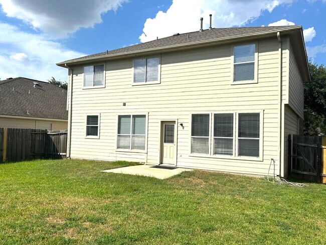 Building Photo - 25207 Diamond Ranch Dr