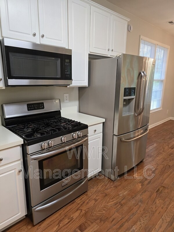 Building Photo - 7803 Harrington Woods Rd