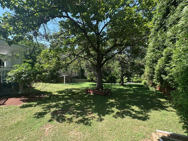 Building Photo - One Story Ranch with Unfinished Basement