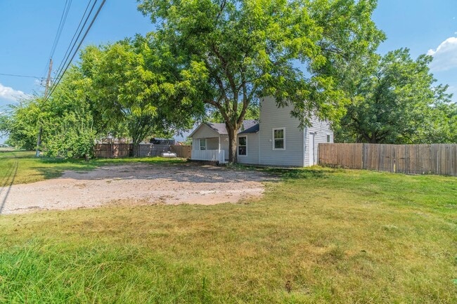 Building Photo - ? Stylishly Renovated 3-Bedroom Home in Arlington!