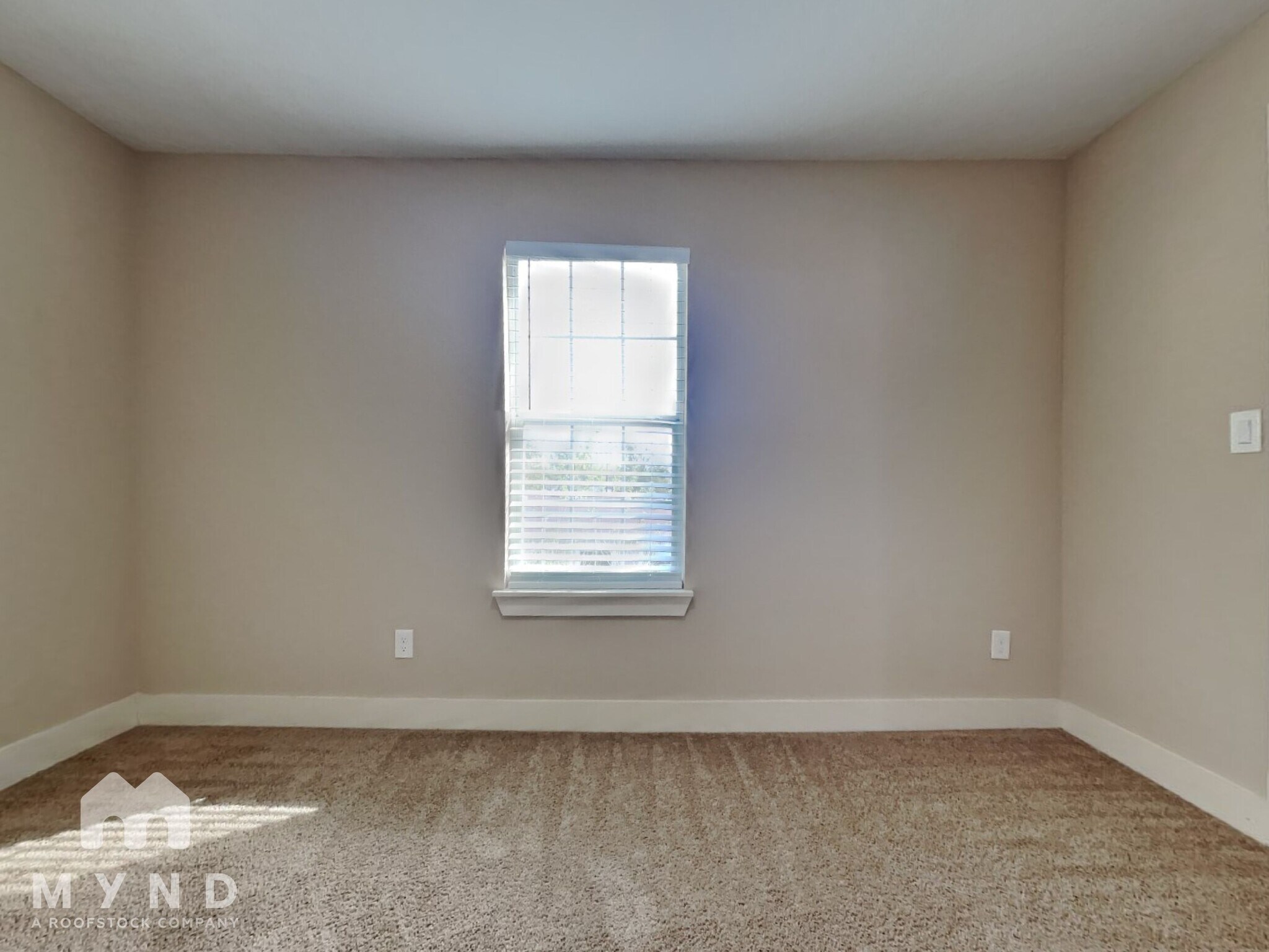 Building Photo - 5003 Higgins St