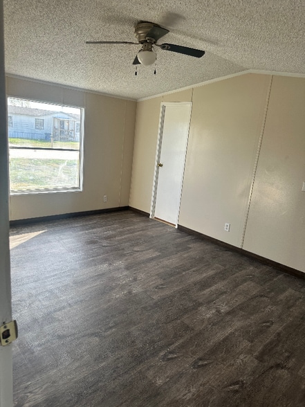 Building Photo - 160 Bedrock Trail Rd