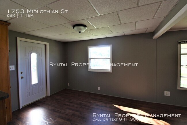 Building Photo - 1753 Midlothian St