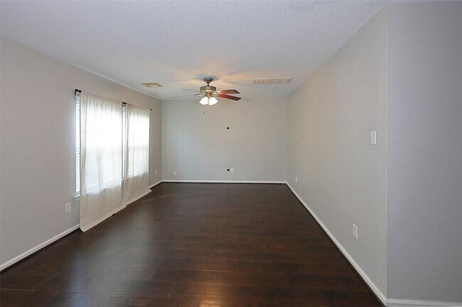 Building Photo - 6315 Settlers Square Ln
