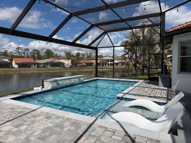 Building Photo - Luxury Water view Home for rent