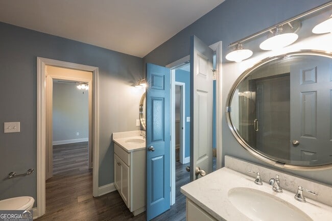 Building Photo - 895 Halston Ct