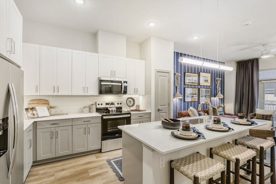 Building Photo - The Hayden