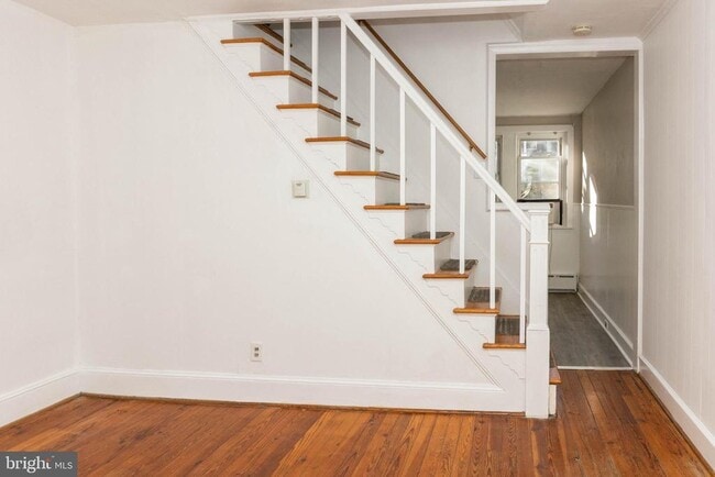 Building Photo - 2842 Cantrell St