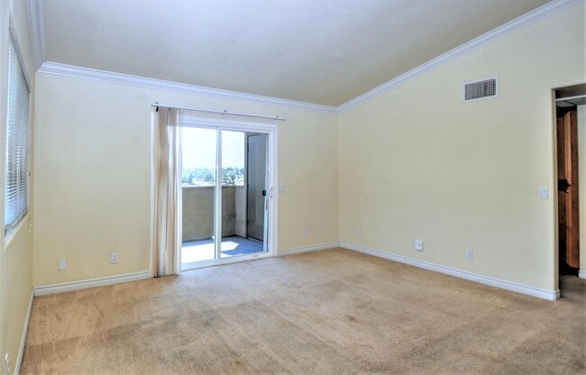 Building Photo - 5022 Los Morros Way