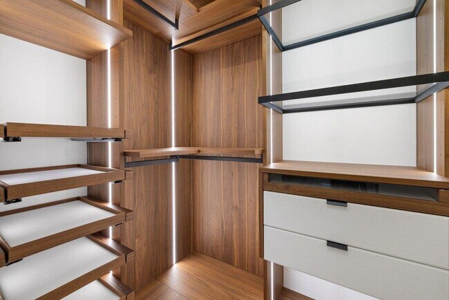 Building Photo - 44 East Ave