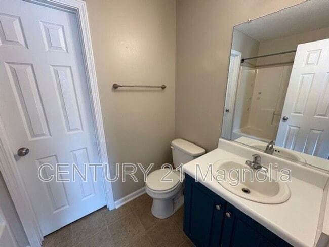 Building Photo - 1015 Micah Terrace