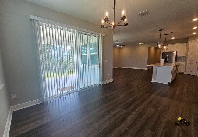 Building Photo - 379 Birkdale Dr