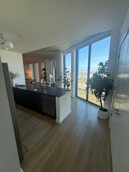 Building Photo - 270 Johnston Ave