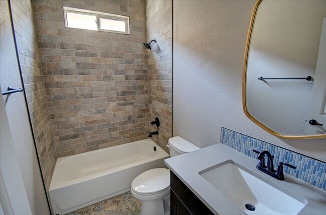 Building Photo - Amazing Voltera Home