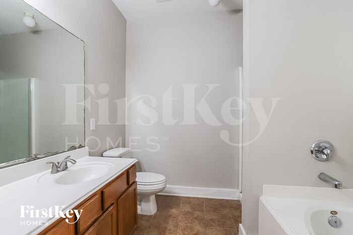 Building Photo - 19308 Stars Hollow Dr
