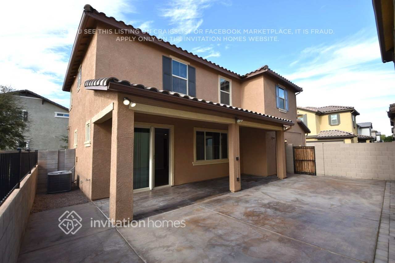 Building Photo - 227 N Scott Dr