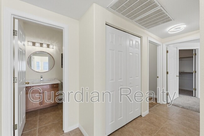 Building Photo - 830 Carnegie St