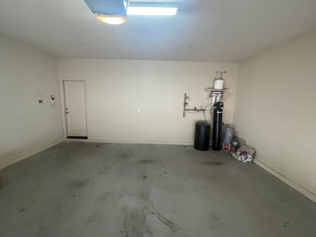 Building Photo - 6132 E Overlook Ln