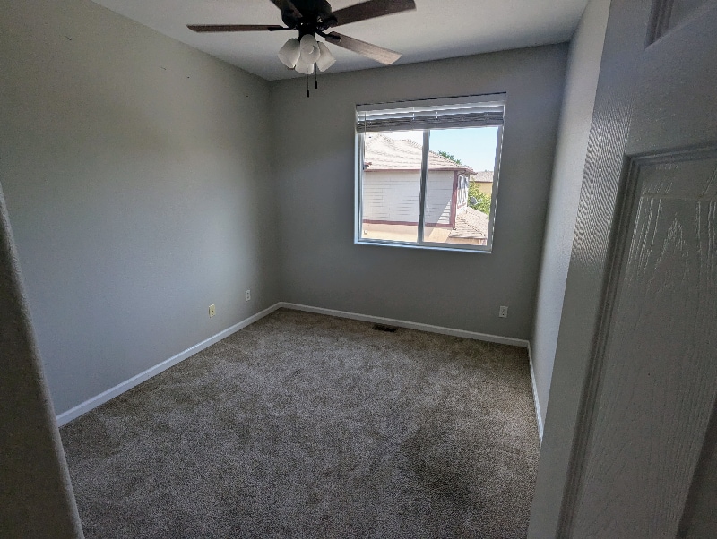 Building Photo - 2821 Willow Tree Ln