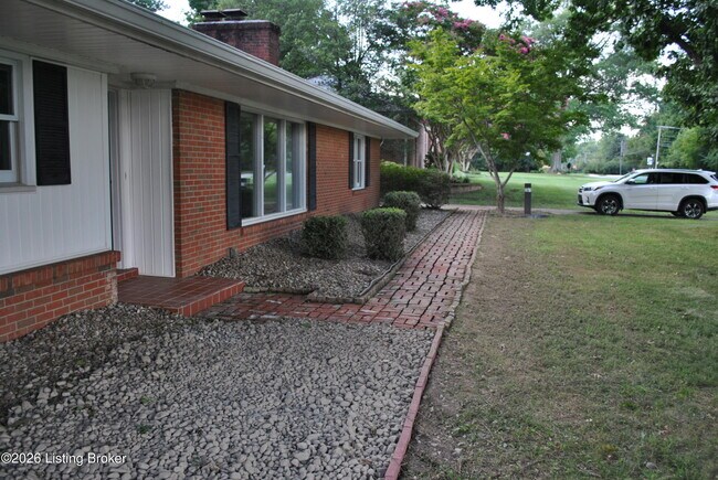 Building Photo - 2706 Lime Kiln Ln