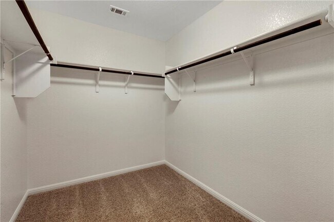 Building Photo - 13812 Levy Ln