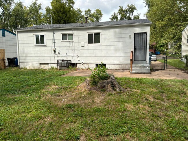 Building Photo - 1128 Scott Ave