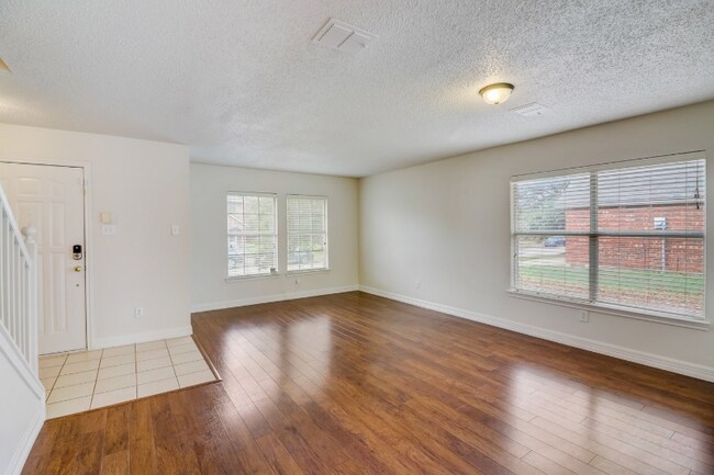 Building Photo - 6410 Birkdale Ln