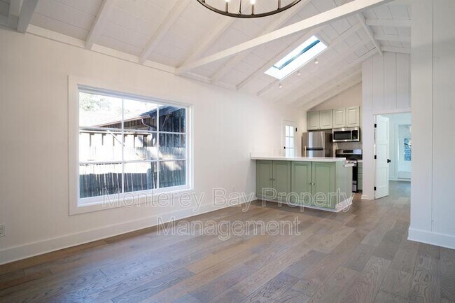 Building Photo - 2935 Alta Ave