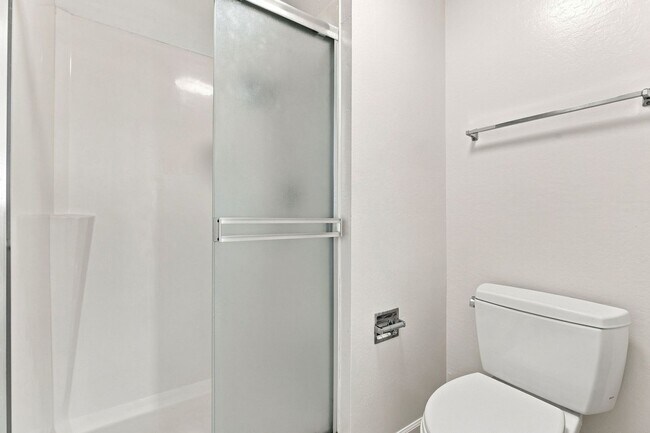 Building Photo - Northpoint Townhome