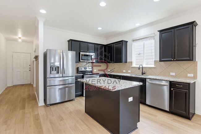 Building Photo - 9309 Sandyford Ct