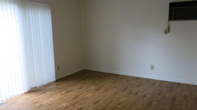 Building Photo - 2 br, 1.5 bath Duplex - 413 North St  Unit