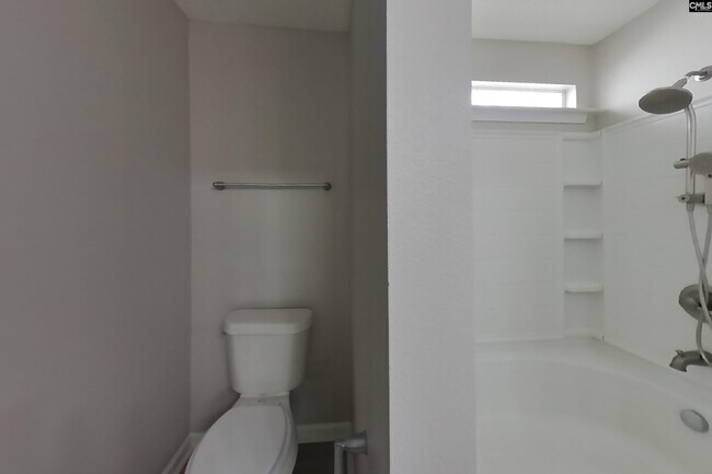 Building Photo - 819 Chablis Dr
