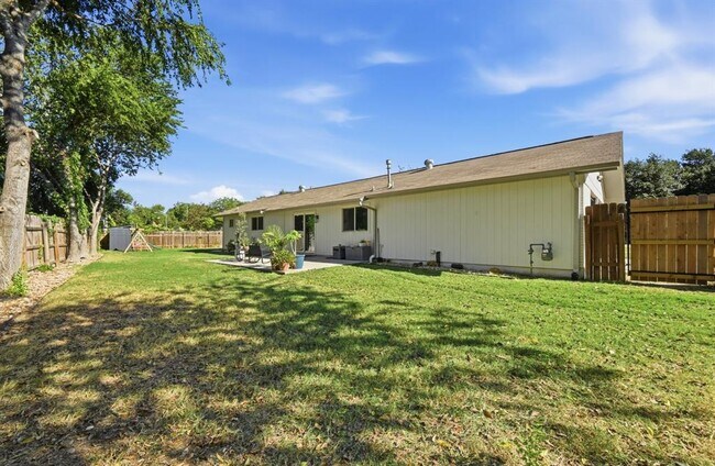 Building Photo - 2307 Deadwood Dr
