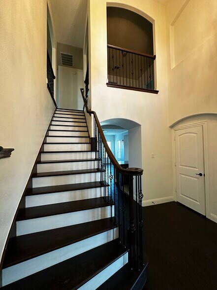 Building Photo - 13172 Deep River Dr