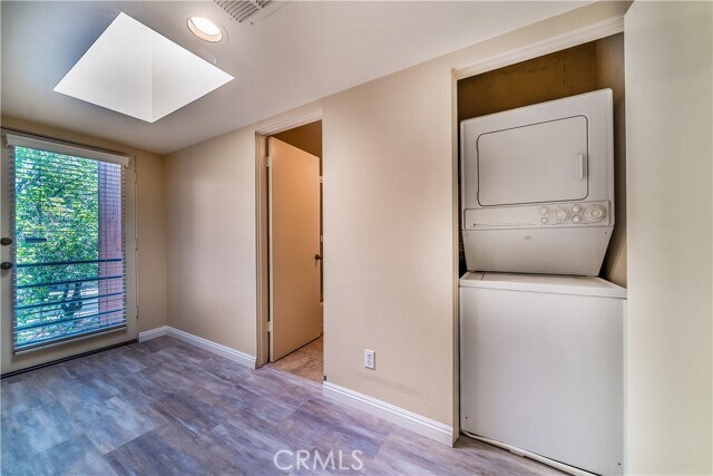 Building Photo - 13236 Valleyheart Dr